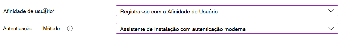 No Intune centro de administração e Microsoft Intune, inscreva dispositivos iOS/iPadOS com a inscrição automatizada de dispositivos (ADE). Selecione Inscrever com afinidade de utilizador e utilize o Assistente de Configuração para autenticação. A aplicação Portal da Empresa é instalada automaticamente.