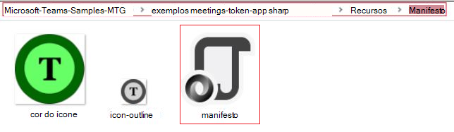 Captura de ecrã da pasta Manifesto de Aplicação do Teams com o caminho do ficheiro e o ficheiro de manifesto realçados a vermelho.