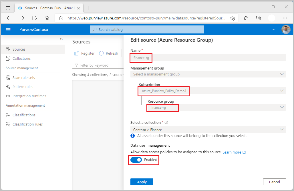 A captura de tela mostra como registrar um grupo de recursos ou uma assinatura para a política, alternando a guia habilitar no editor de recursos.