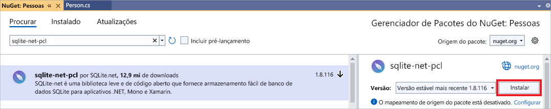 Uma captura de tela do gerenciador de pacotes NuGet com a biblioteca sqlite-net-pcl selecionada.