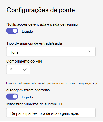 Captura de ecrã a mostrar as políticas de pontes de conferências do Teams no centro de administração do Teams.