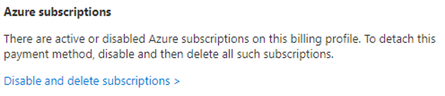 Exemplo de captura de tela que mostra uma ação corretiva necessária para desanexar uma forma de pagamento para uma conta do Contrato de Cliente Microsoft.