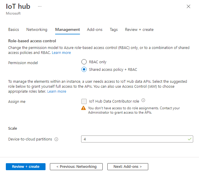 Captura de tela que mostra como definir o controle de acesso baseado em função e dimensionar para um novo hub IoT.