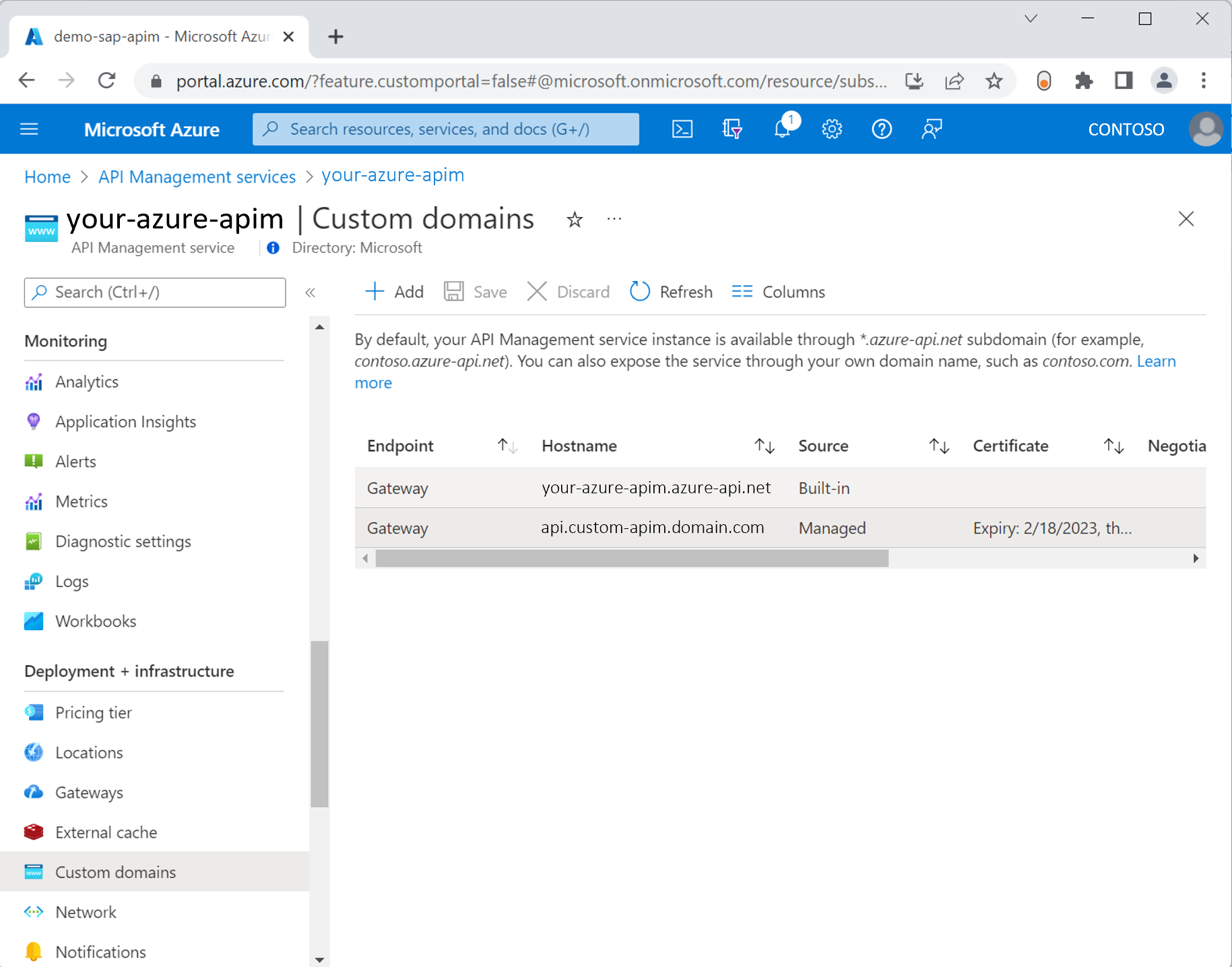 Captura de tela que mostra a configuração de domínio personalizada no Gerenciamento de API do Azure.