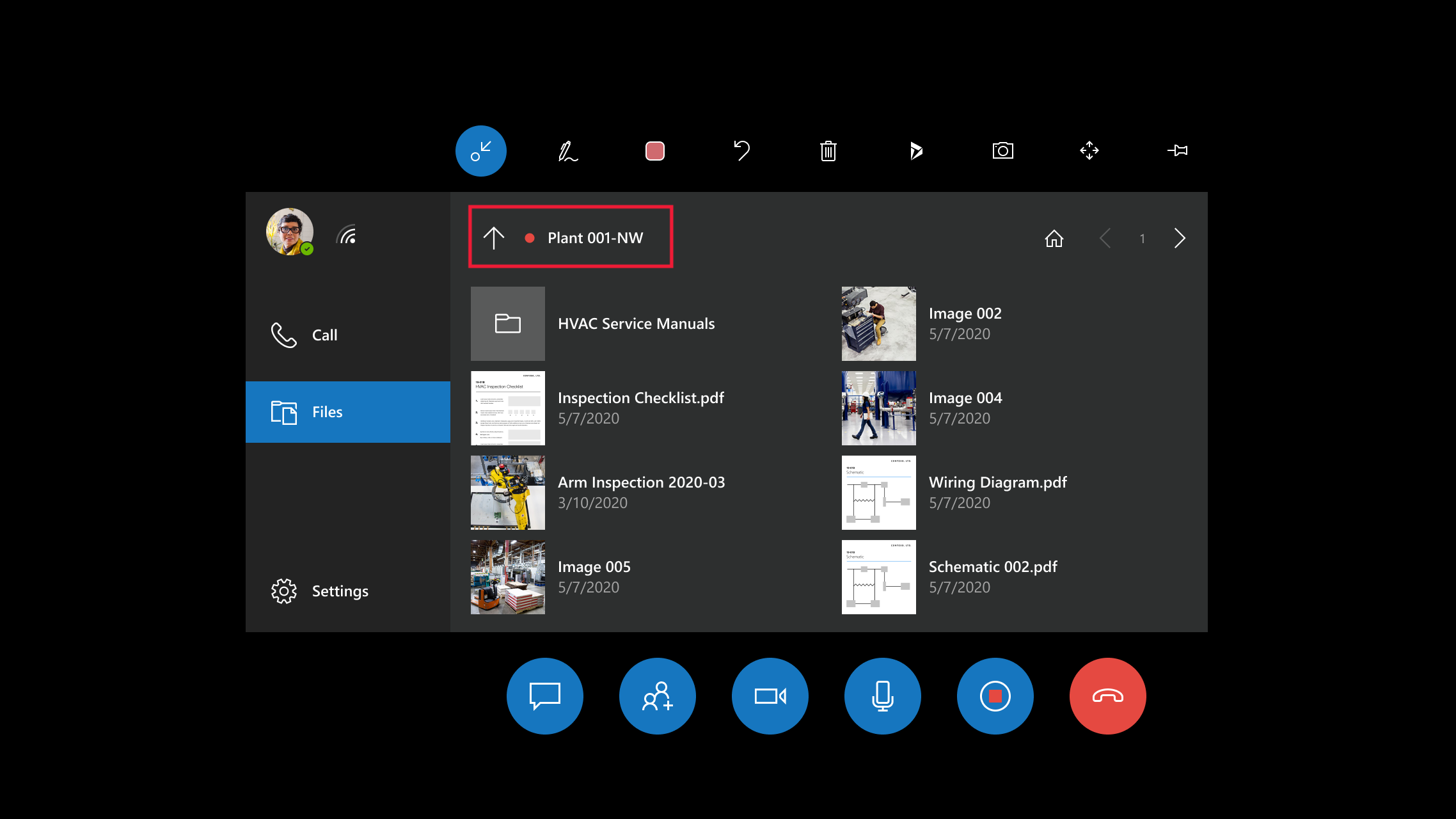 Captura de tela do Dynamics 365 Remote Assist no HoloLens mostrando o indicador de gravação persistente.