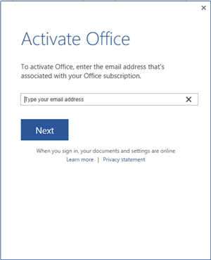 Ecrã de ativação do Office a pedir ao utilizador para introduzir o respetivo endereço de e-mail associado à subscrição do Office.