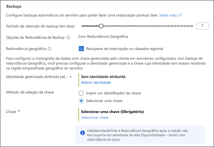 Captura de tela das seções Alta disponibilidade e Backups da página de implantação do Servidor Flexível do portal Computação + Armazenamento do Azure.