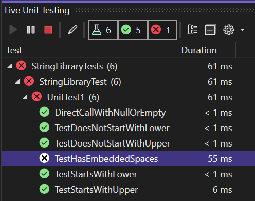 The Live Test Explorer relatando uma falha no teste