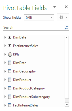 Excel 中 [數據透視表字段] 對話框的螢幕快照，其中顯示 DimCustomer 無法選取。